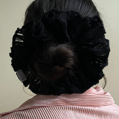 Thin hair frilly ruffled lace rim scrunchie hair accessory.