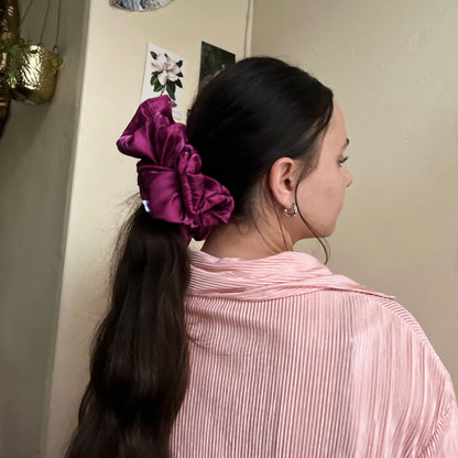 iridescent pink taffeta giant scrunchie. two tone iridescent hair accessory. thick hair