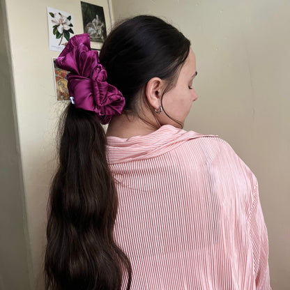 iridescent pink taffeta giant scrunchie. two tone iridescent hair accessory. thick hair